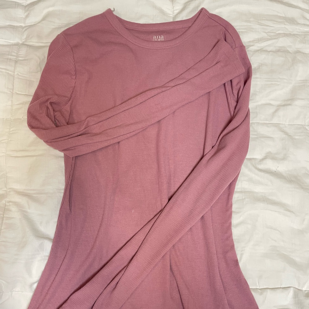 Pink fitted long sleeve shirt